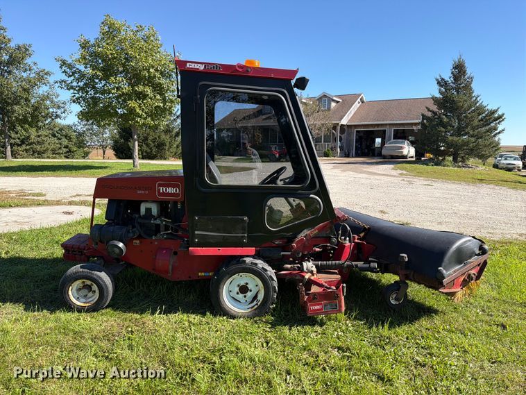 image for item FB5954 Toro Groundsmaster 328D lawn mower