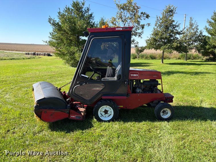 image for item FB5954 Toro Groundsmaster 328D lawn mower