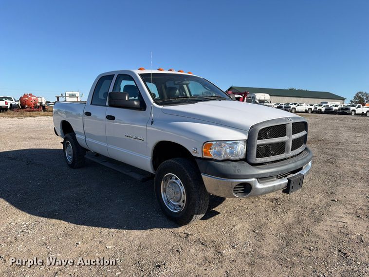 image for item FB5958 2005 Dodge Ram 3500 Crew Cab pickup truck