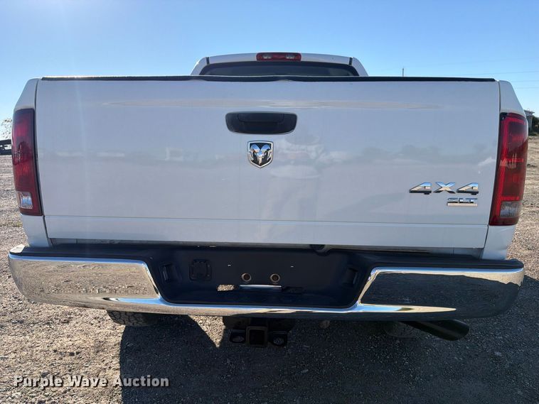 image for item FB5958 2005 Dodge Ram 3500 Crew Cab pickup truck