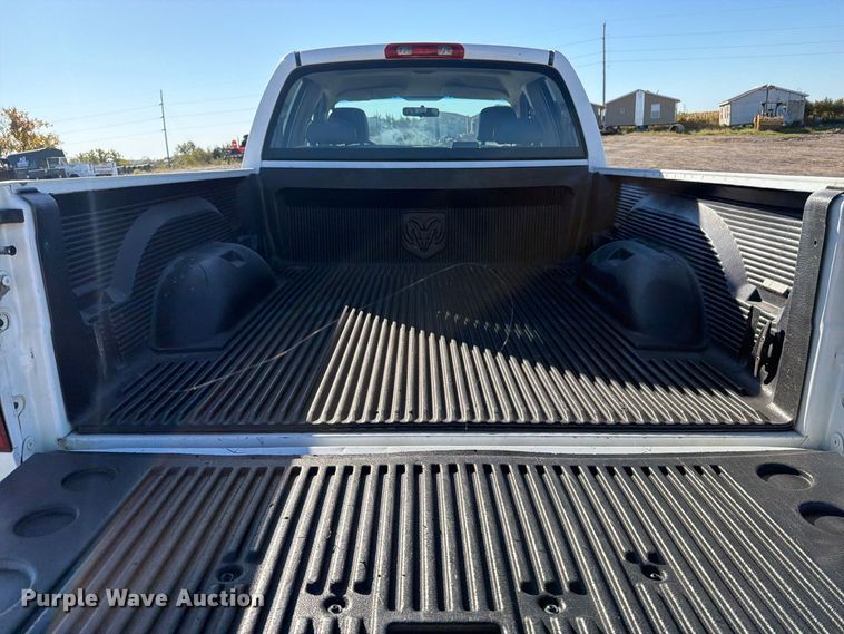 image for item FB5958 2005 Dodge Ram 3500 Crew Cab pickup truck