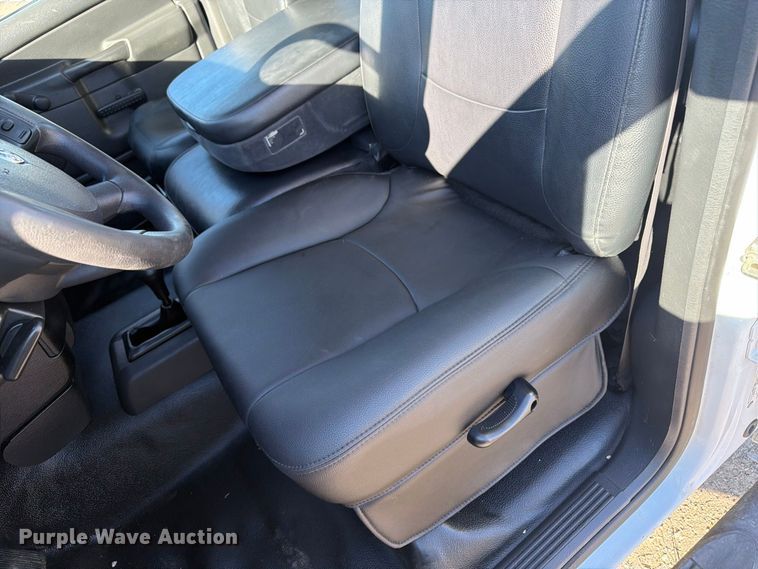 image for item FB5958 2005 Dodge Ram 3500 Crew Cab pickup truck