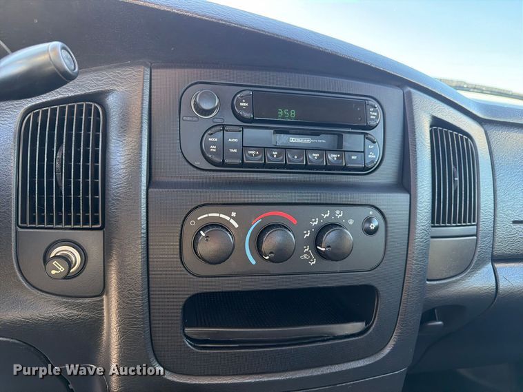 image for item FB5958 2005 Dodge Ram 3500 Crew Cab pickup truck