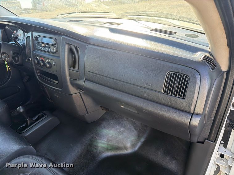 image for item FB5958 2005 Dodge Ram 3500 Crew Cab pickup truck