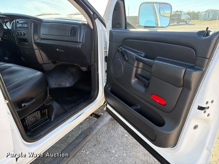 image for item FB5958 2005 Dodge Ram 3500 Crew Cab pickup truck