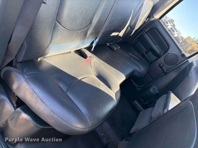 image for item FB5958 2005 Dodge Ram 3500 Crew Cab pickup truck