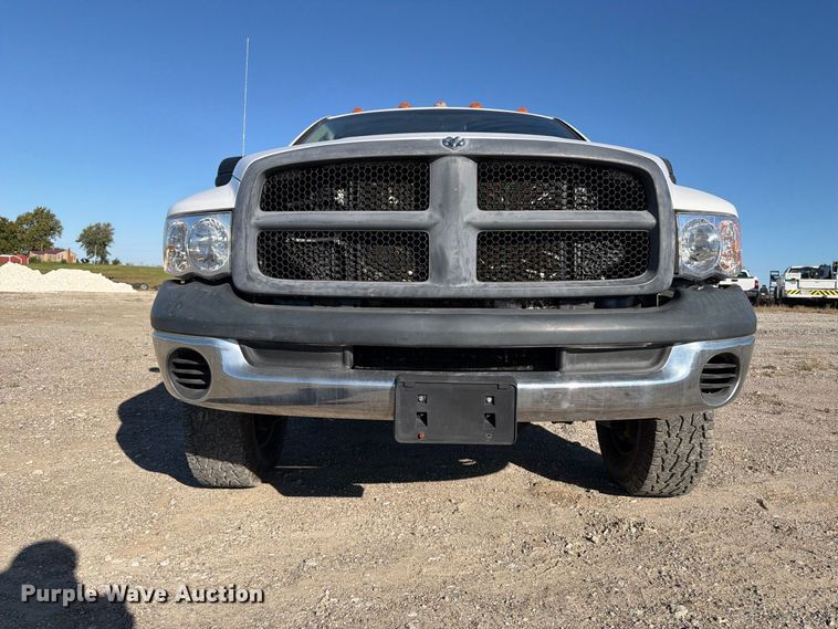 image for item FB5958 2005 Dodge Ram 3500 Crew Cab pickup truck