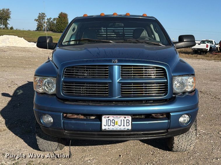 image for item FB5959 2003 Dodge Ram 3500 Crew Cab bale bed pickup truck
