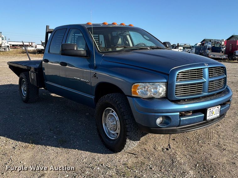 image for item FB5959 2003 Dodge Ram 3500 Crew Cab bale bed pickup truck