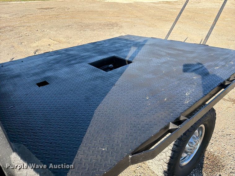 image for item FB5959 2003 Dodge Ram 3500 Crew Cab bale bed pickup truck