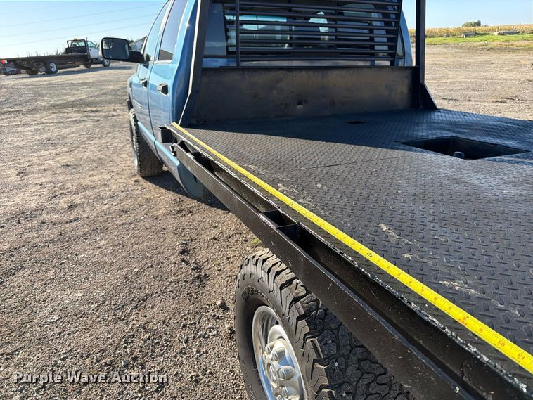 image for item FB5959 2003 Dodge Ram 3500 Crew Cab bale bed pickup truck