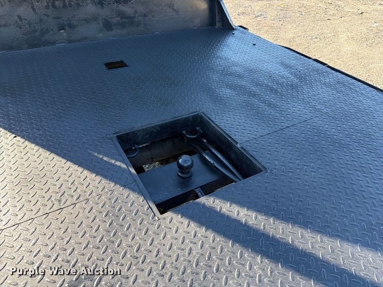 image for item FB5959 2003 Dodge Ram 3500 Crew Cab bale bed pickup truck