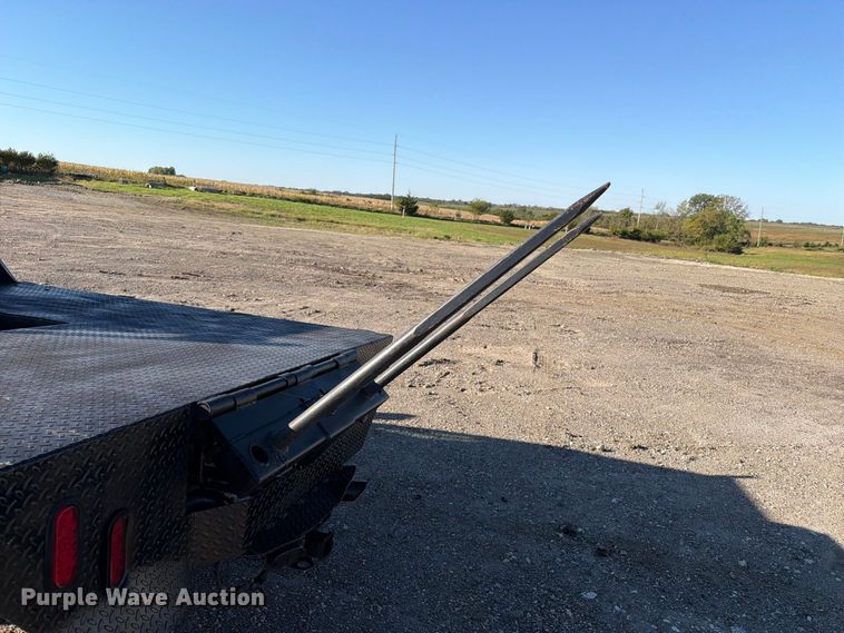 image for item FB5959 2003 Dodge Ram 3500 Crew Cab bale bed pickup truck