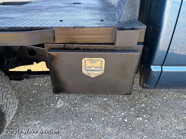 image for item FB5959 2003 Dodge Ram 3500 Crew Cab bale bed pickup truck