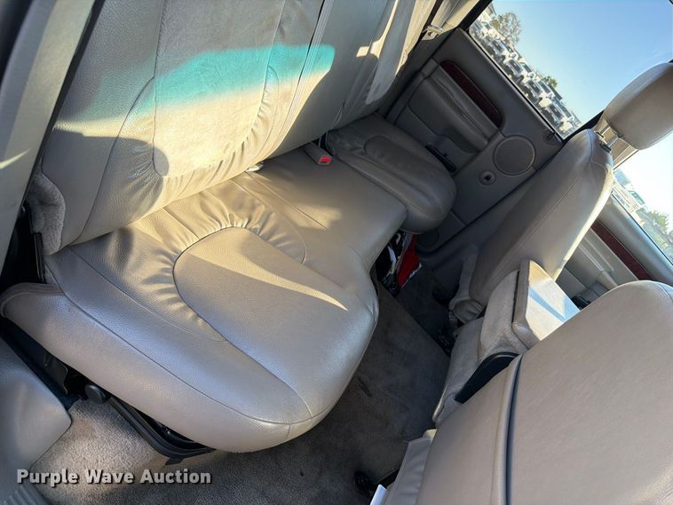 image for item FB5959 2003 Dodge Ram 3500 Crew Cab bale bed pickup truck