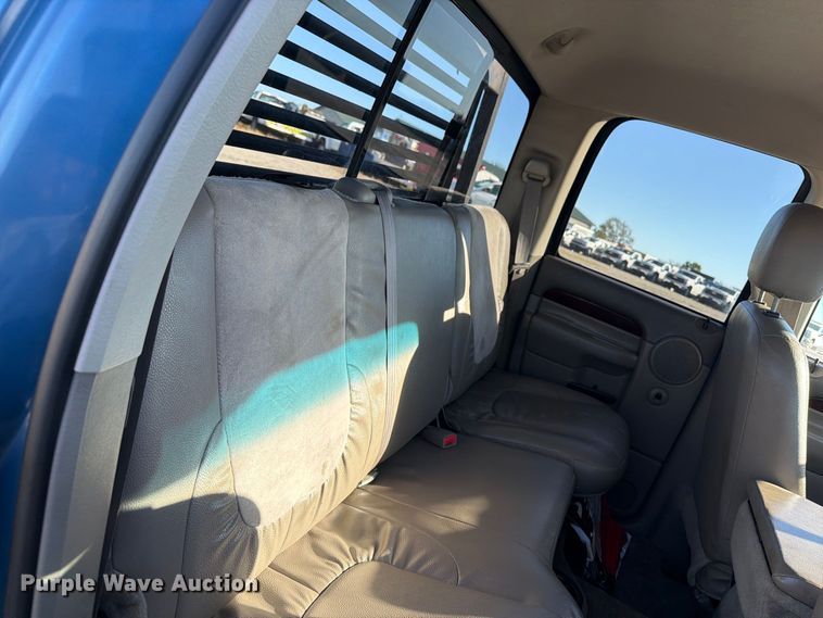 image for item FB5959 2003 Dodge Ram 3500 Crew Cab bale bed pickup truck