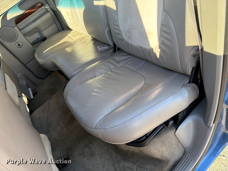 image for item FB5959 2003 Dodge Ram 3500 Crew Cab bale bed pickup truck