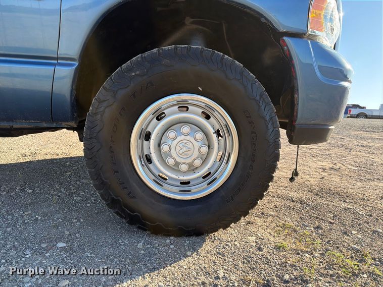 image for item FB5959 2003 Dodge Ram 3500 Crew Cab bale bed pickup truck