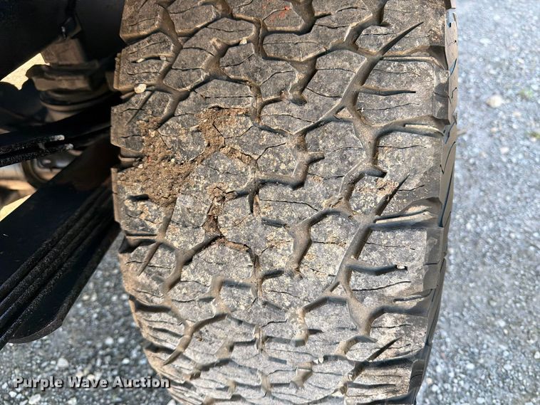 image for item FB5959 2003 Dodge Ram 3500 Crew Cab bale bed pickup truck