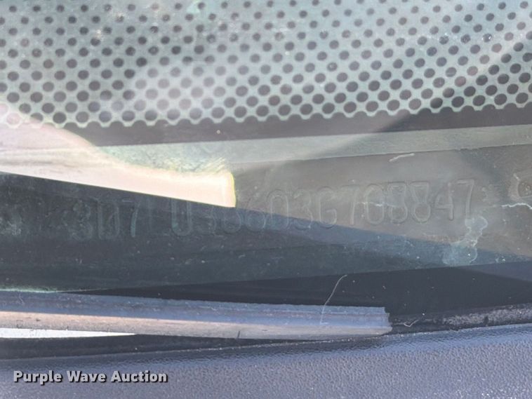 image for item FB5959 2003 Dodge Ram 3500 Crew Cab bale bed pickup truck