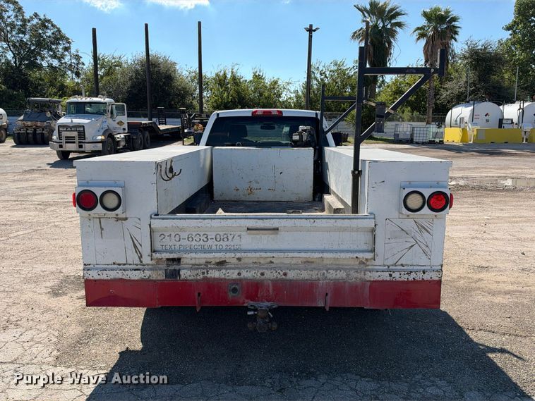 image for item FB8361 2017 Chevrolet Silverado 3500HD Crew Cab utility bed pickup truck