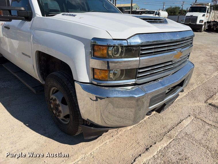 image for item FB8361 2017 Chevrolet Silverado 3500HD Crew Cab utility bed pickup truck
