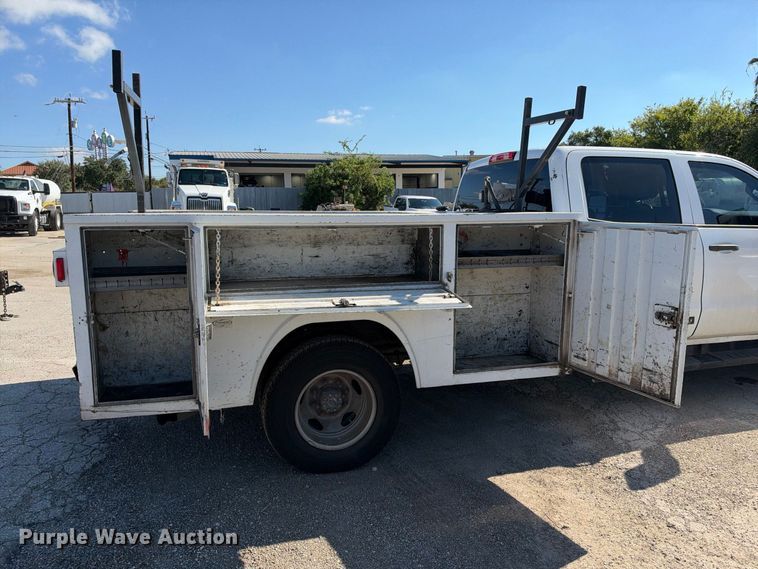 image for item FB8361 2017 Chevrolet Silverado 3500HD Crew Cab utility bed pickup truck
