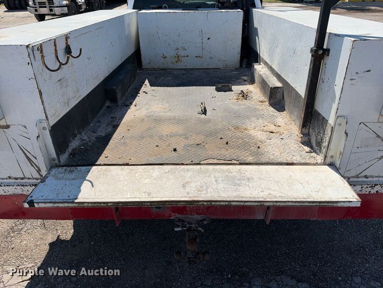 image for item FB8361 2017 Chevrolet Silverado 3500HD Crew Cab utility bed pickup truck