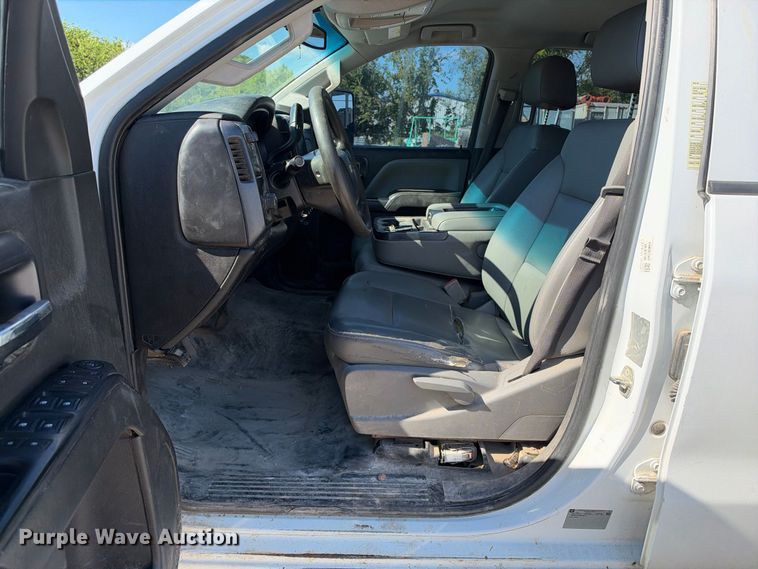 image for item FB8361 2017 Chevrolet Silverado 3500HD Crew Cab utility bed pickup truck