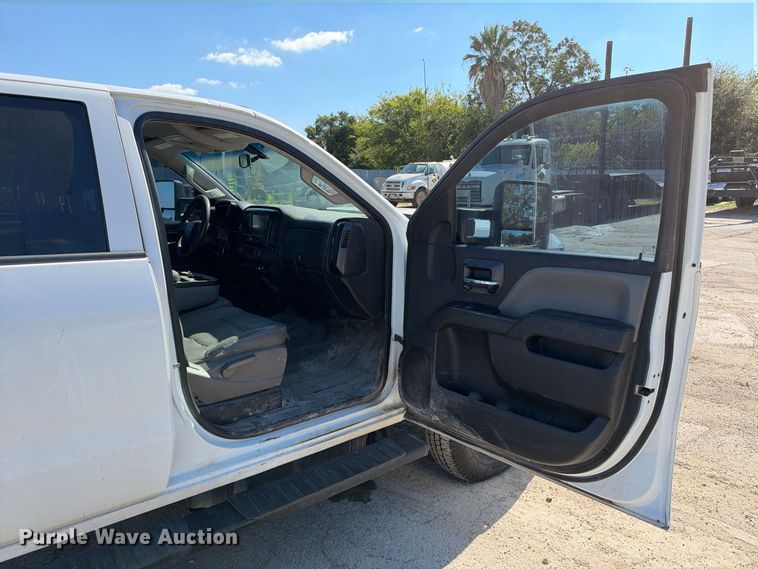 image for item FB8361 2017 Chevrolet Silverado 3500HD Crew Cab utility bed pickup truck