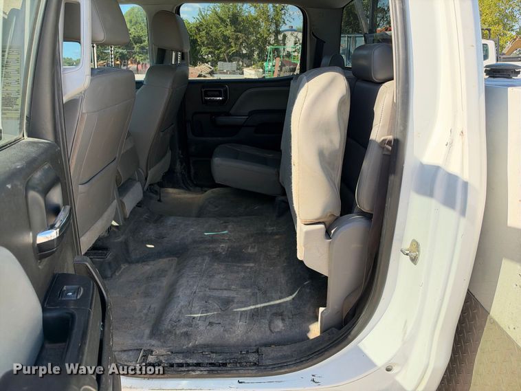 image for item FB8361 2017 Chevrolet Silverado 3500HD Crew Cab utility bed pickup truck