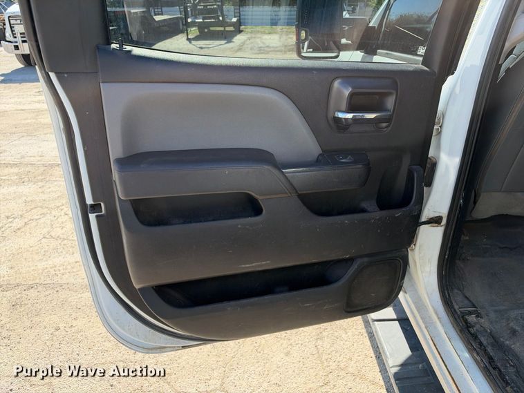 image for item FB8361 2017 Chevrolet Silverado 3500HD Crew Cab utility bed pickup truck