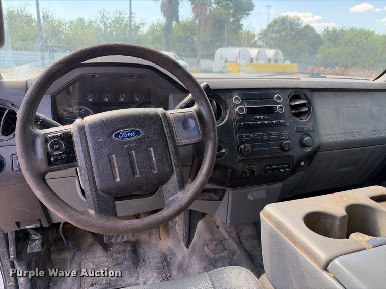 image for item FB8362 2015 Ford F550 utility / service truck
