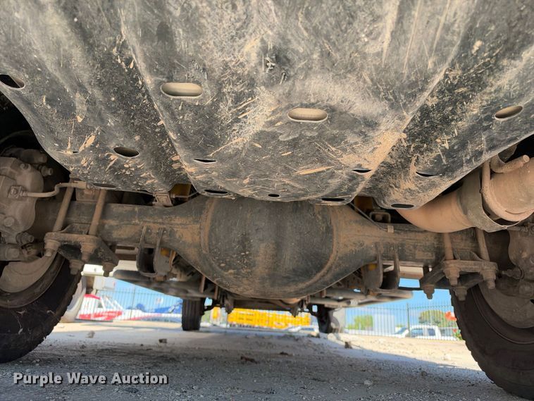 image for item FB8362 2015 Ford F550 utility / service truck