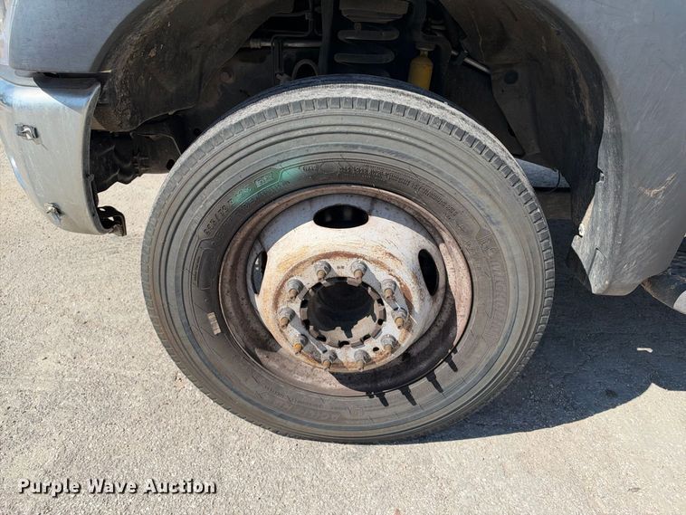 image for item FB8362 2015 Ford F550 utility / service truck