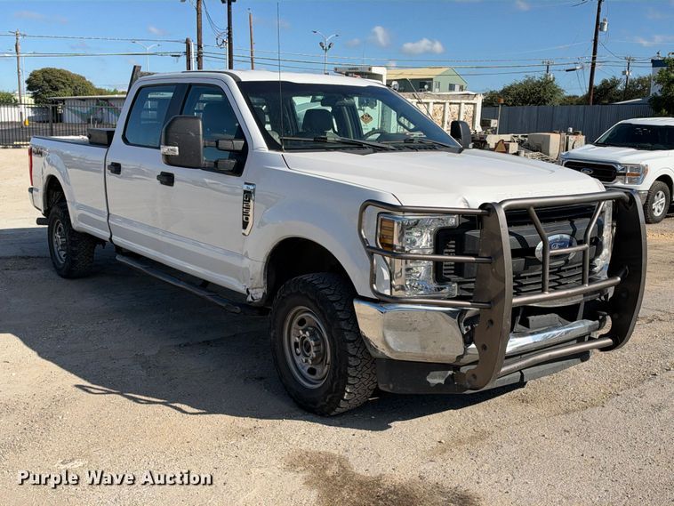 image for item FB8372 2019 Ford F250 Super Duty Crew Cab pickup truck
