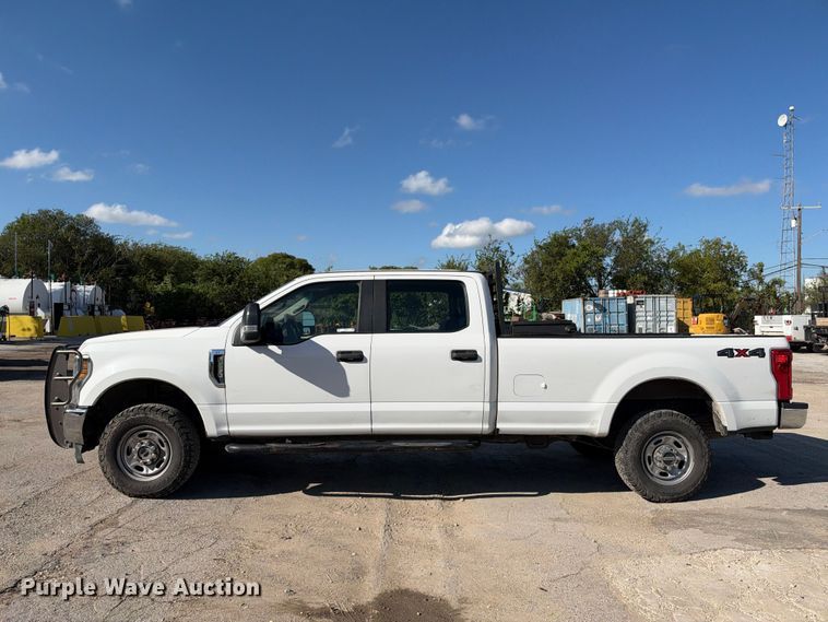 image for item FB8372 2019 Ford F250 Super Duty Crew Cab pickup truck