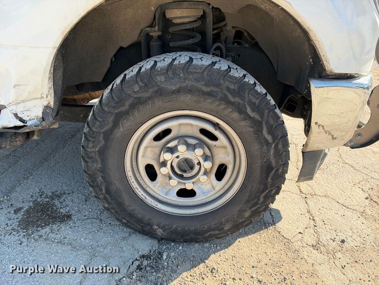 image for item FB8372 2019 Ford F250 Super Duty Crew Cab pickup truck