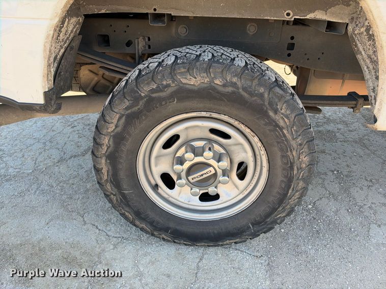 image for item FB8372 2019 Ford F250 Super Duty Crew Cab pickup truck