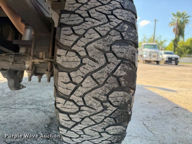 image for item FB8372 2019 Ford F250 Super Duty Crew Cab pickup truck