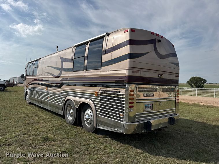 image for item FB8978 1991 Prevost XL- 40 Angola RV
