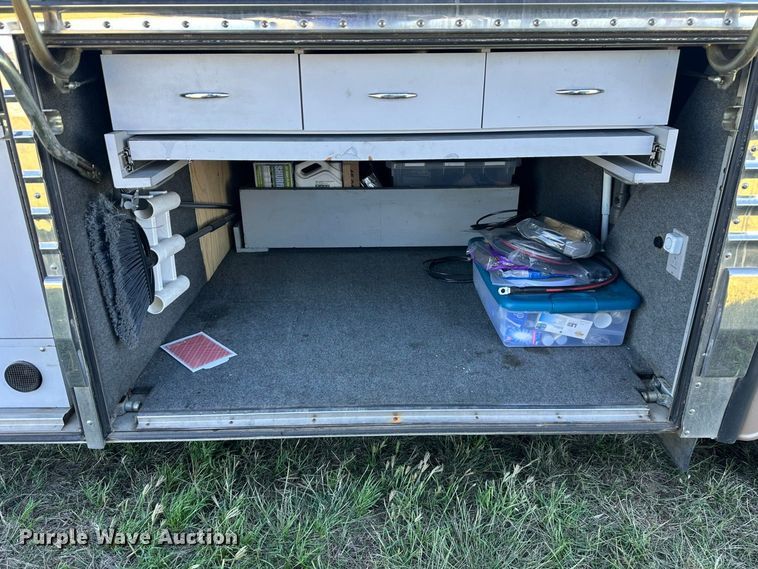 image for item FB8978 1991 Prevost XL- 40 Angola RV