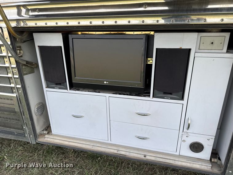 image for item FB8978 1991 Prevost XL- 40 Angola RV