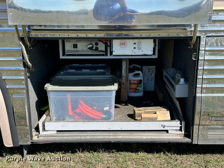image for item FB8978 1991 Prevost XL- 40 Angola RV