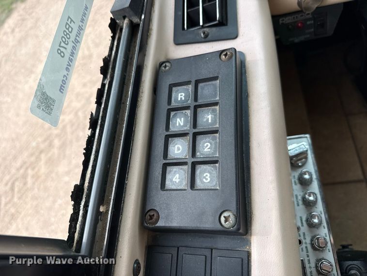 image for item FB8978 1991 Prevost XL- 40 Angola RV
