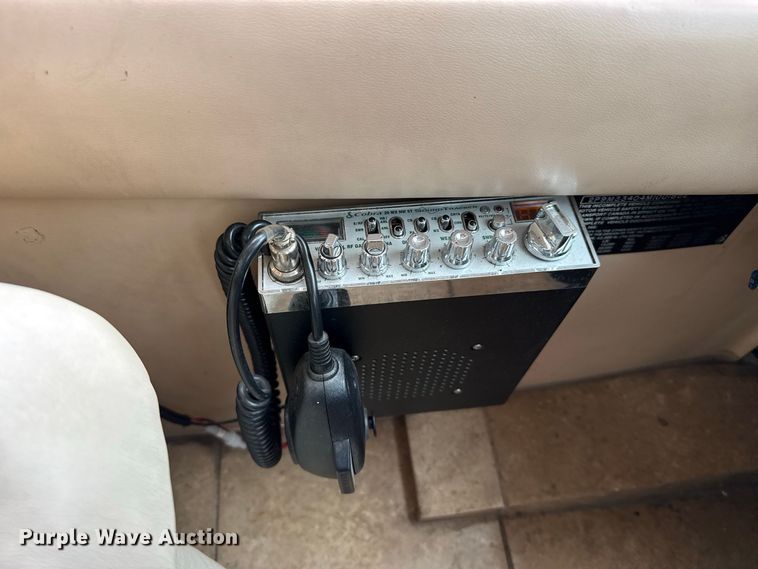 image for item FB8978 1991 Prevost XL- 40 Angola RV