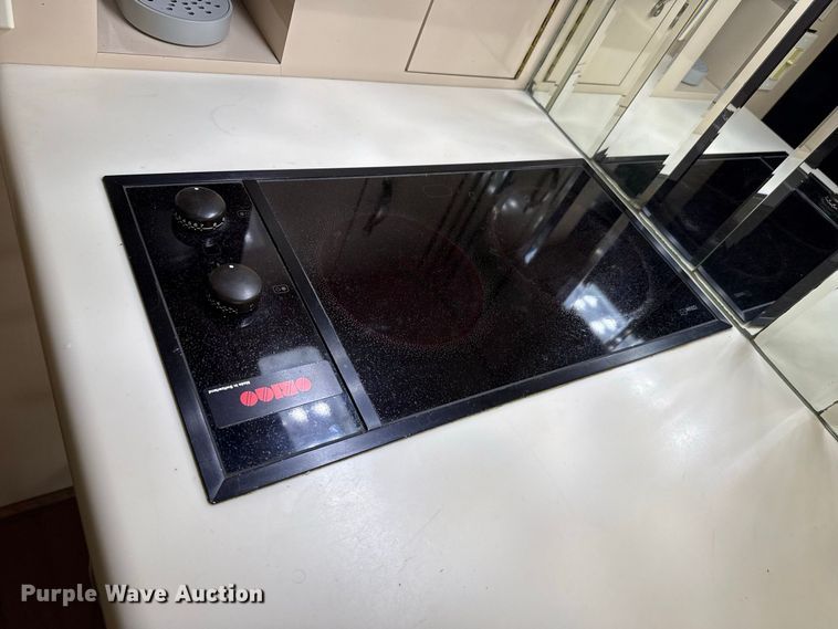 image for item FB8978 1991 Prevost XL- 40 Angola RV