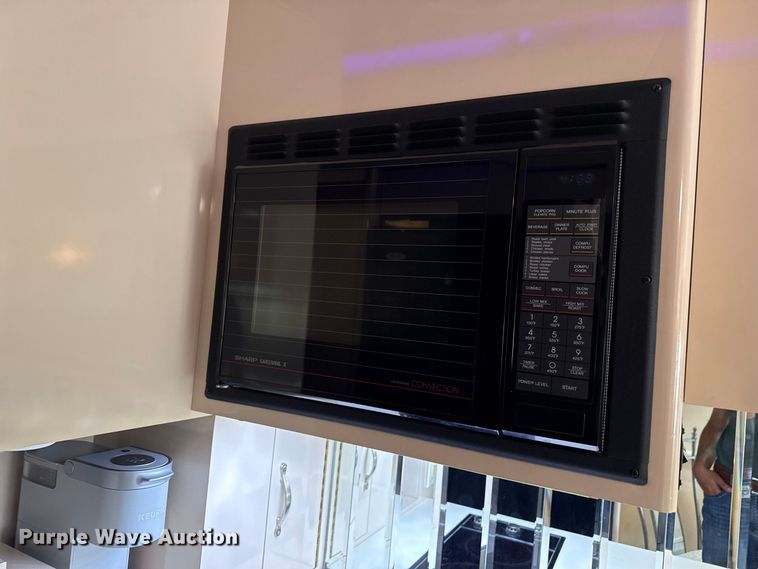 image for item FB8978 1991 Prevost XL- 40 Angola RV