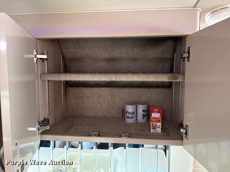 image for item FB8978 1991 Prevost XL- 40 Angola RV