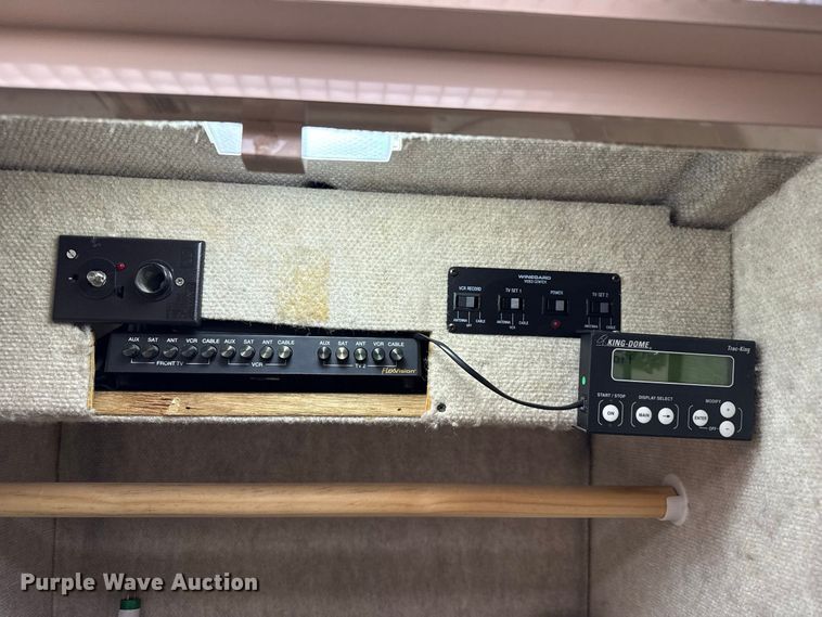image for item FB8978 1991 Prevost XL- 40 Angola RV